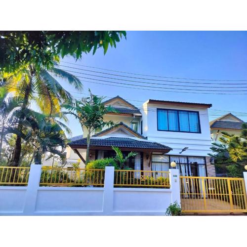 3 Bedrooms - 2 floor with garden in Prime Location