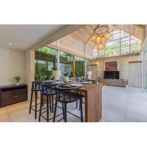 3 bedrooms central Canggu close to the beach