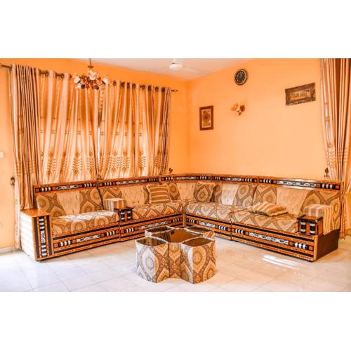 3 Bedrooms house with Air Condition