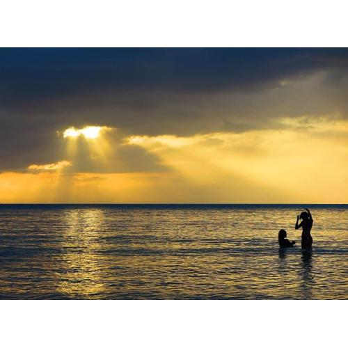 3 BR First Line Beach apt at playa bonita El paraíso building 102