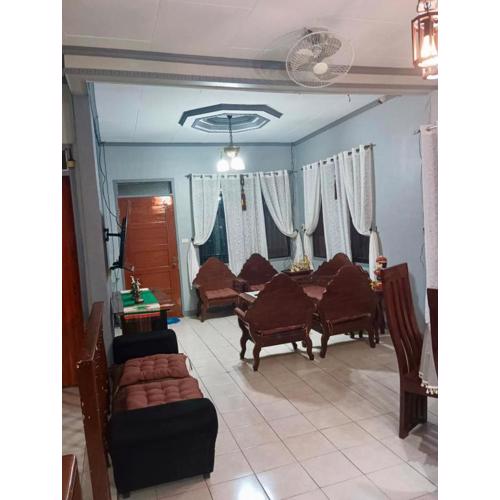 3 BR Spacious and Cozy Bungalow House