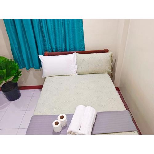 #3 Green room Inn Siargao