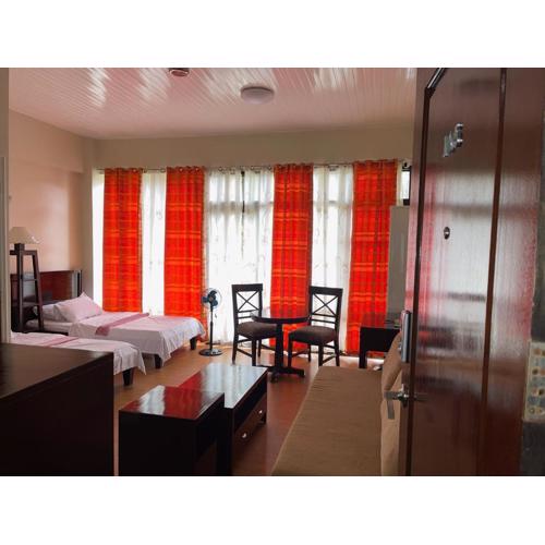 3 Pax Charming Foggy Cold Breeze, Cozy Gardenville Hotel