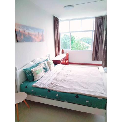 3 pool with condo opposite the train station, near old city and Nimman