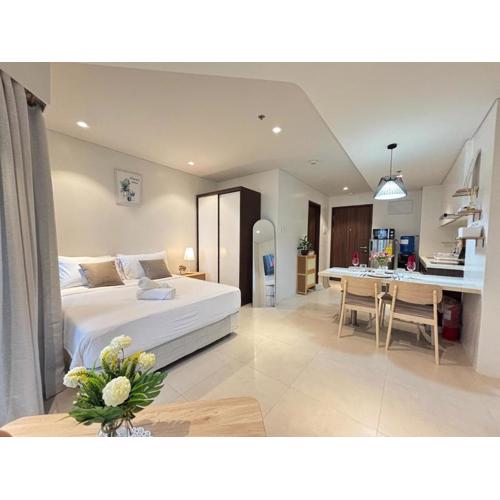 300 Mbps WiFi , Netflix , Coffee machine , Tambuli