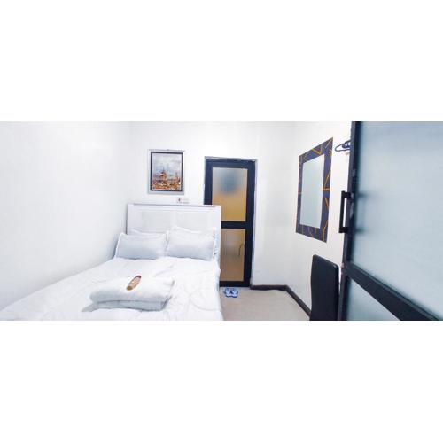 305 Budget Studio SQ - Gym, Pool, Office Lounge