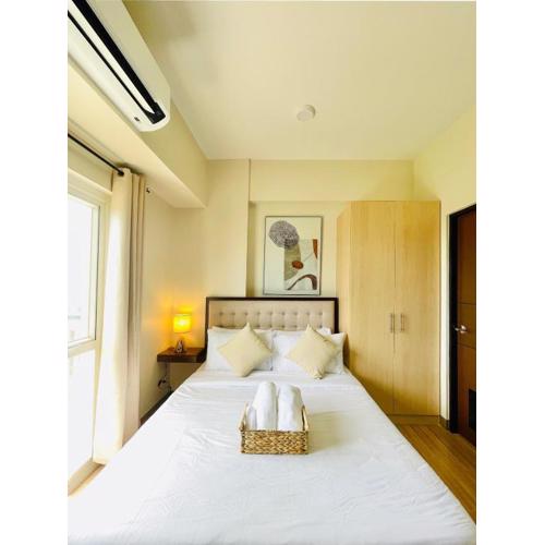 33 Elegant City Studio