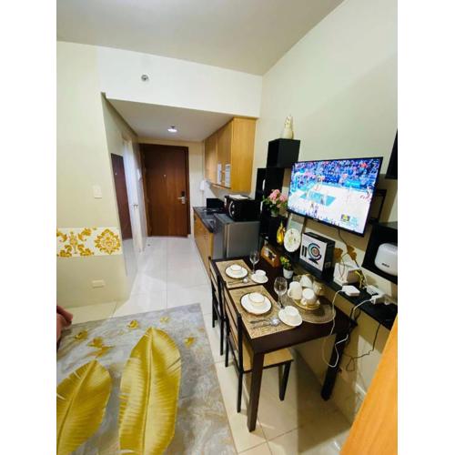 333D- 1br 1folding bed pool view