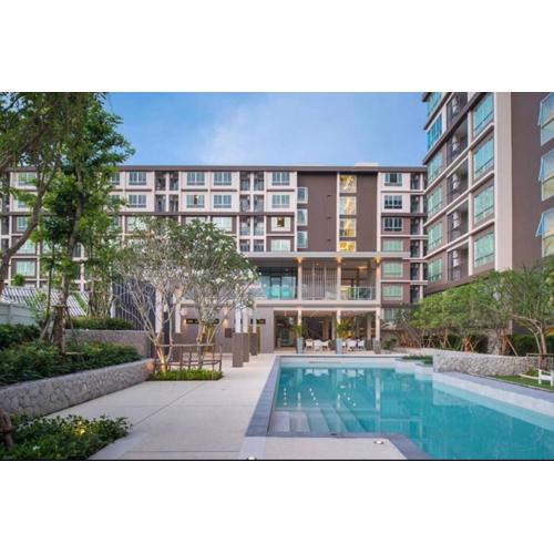 350 METER BEACH, Newly renovated Condo