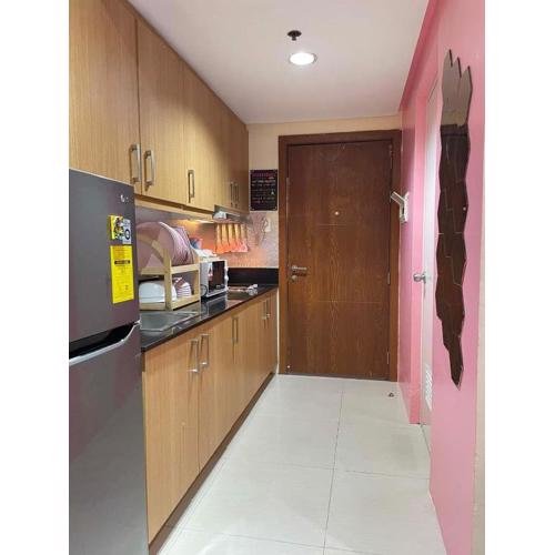 352B Shell Residences Barkada Room