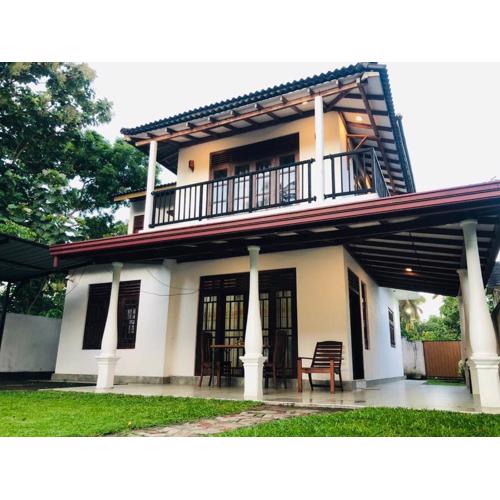 360 Lotus Bunk Hostel Tangalle