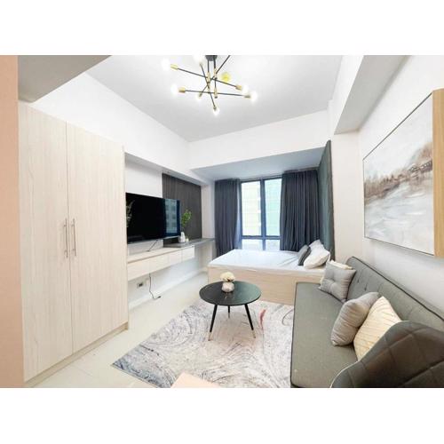 38 Park Avenue right in the heart of IT Park Cebu, 55 inches TV, wifi