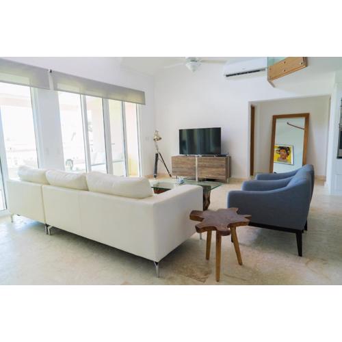 3BR / 3BA Modern Paradise Loft Condo in Gated Community w/ Daily Housekeeping