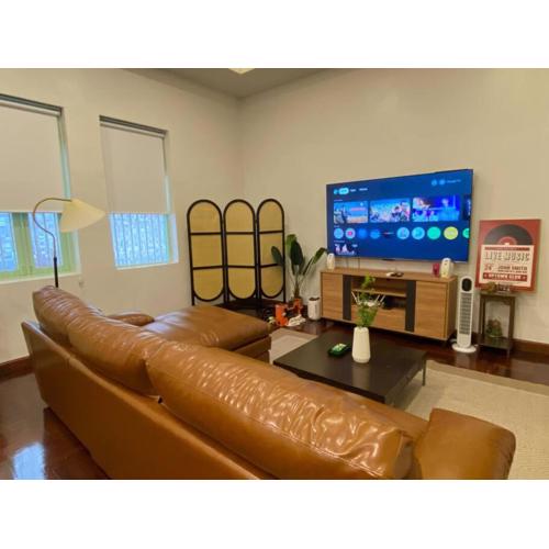 3BR 5BedVilla Silom China town BTS Surasak Special offer