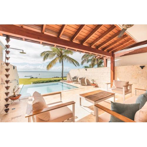 3BR Beachfront townhouse at Puerto Bahia