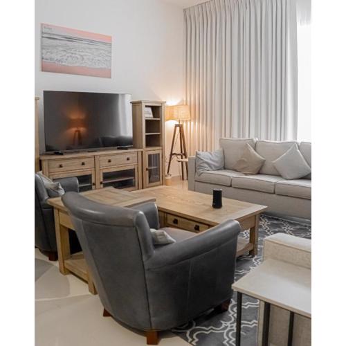 3BR villa and maid room by escape time