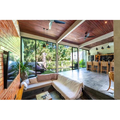 4 Bed with pool Padang Padang Indah Villa