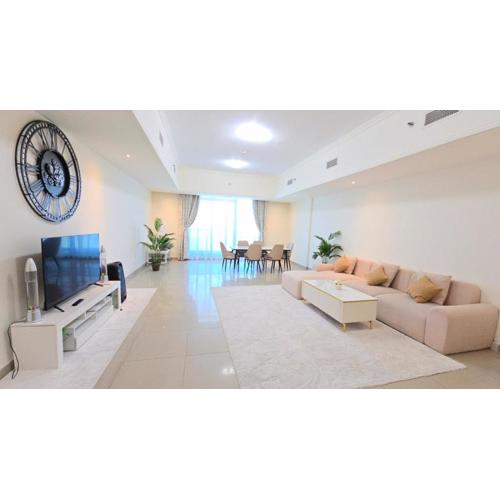 4 Bedroom Apt with Complimentary Access to Hotel Private Beach,GYM&Swimming Pool