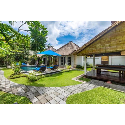 4 Bedroom Family Villa with Pool