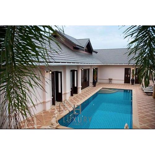 4 Bedroom Private Bali Style Villa HH6