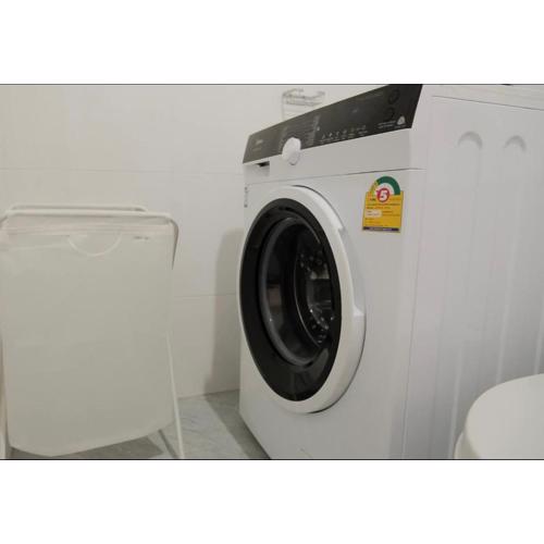 4 bedroom Villa Walking distance to Thanatos Gate Fruit Market Waroros Market JJ Market