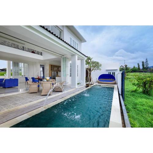 4 Bedrooms Villa in Canggu