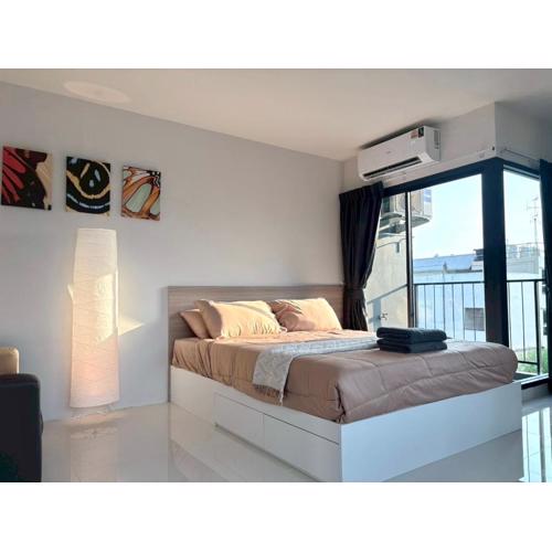 4 mins to MRT Sutthisan