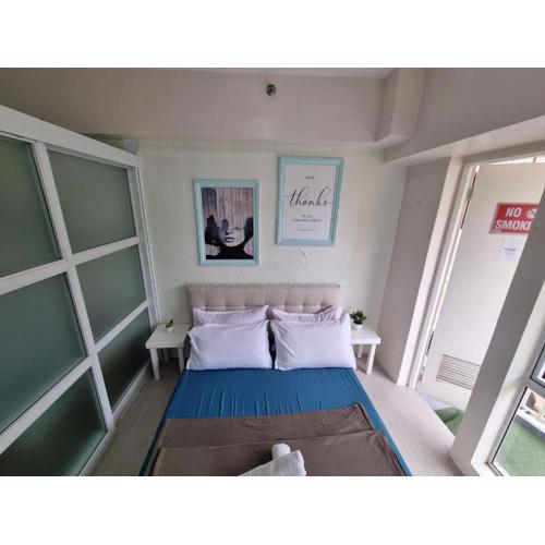 4 pax Tagaytay Prime Staycation WIFI NETFLIX and light cooking FREE VIEWDECK