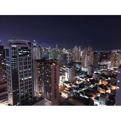 40th floor Penthouse Apartment with Great View