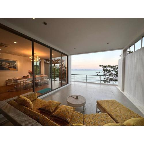 4bedroom Villa Siray Beach Front