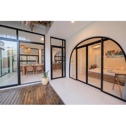 4BR Modern Villa walking dist to Sidewalk Jimbaran