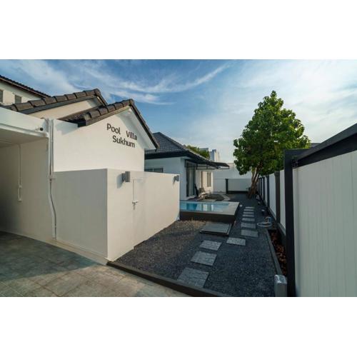 4BR Pool Villa Sukhum in Phuket Town