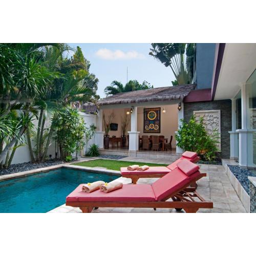 4BR Villa Selasa - Minggu Villas Seminyak