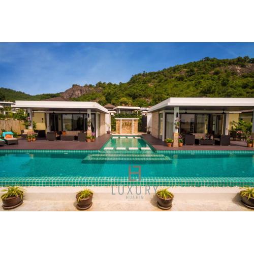 5 Bedroom Amazing Pool Villa In Resort TS1