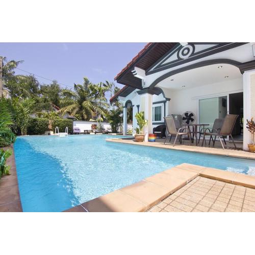 5 BEDROOM POOL VILLA 200M TO FISHERMAN's VILLAGE