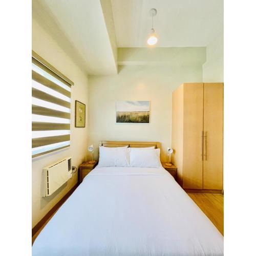 5 Modern Chic Studio