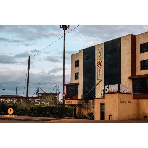 5 PM Hotel