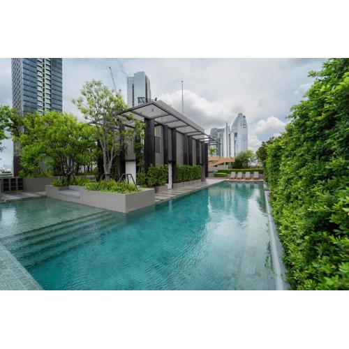 5 star Luxurious 1BD apt King Bed Thong Lor