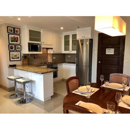 500Mbps Wi-Fi 2 Largest 2 BDRM Condo in Grand Residences