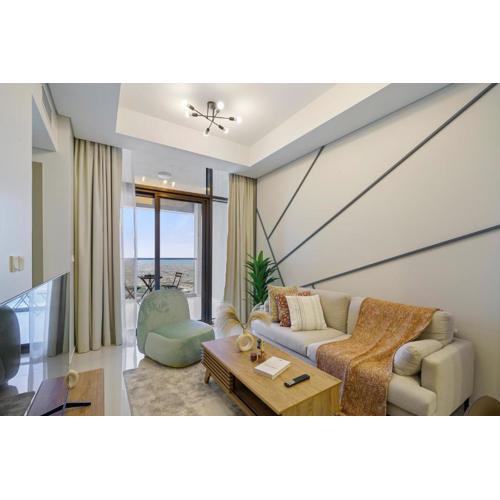 52nd Floor 2br In Aykon City Huge Layout
