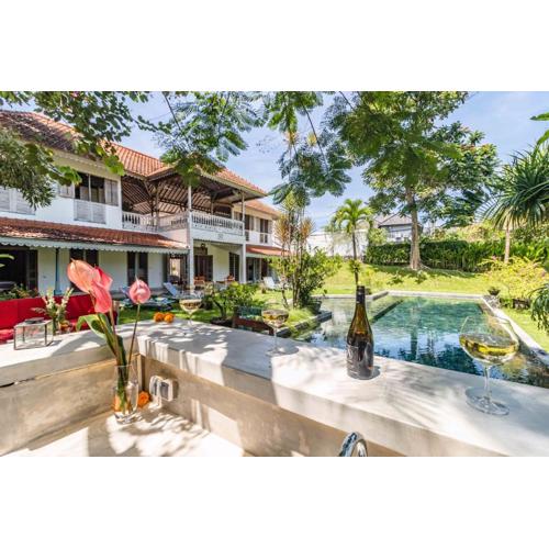 5bd Moroccan style luxury Villa in the heart of Canggu
