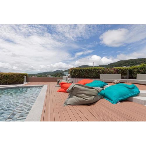 6-Ave Surin Apartment