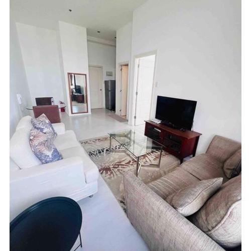 64F Spacious 1 BR Nice View Pool Sauna Gym