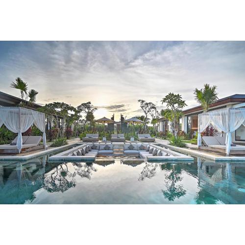 6BR Villa Manoe Pais Luxury in the Ricefield