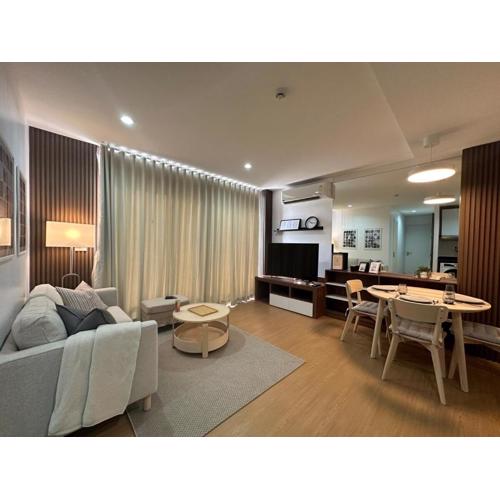 6th Avenue Sukhumvit BKK 301 BTS Asoke Nana MRT