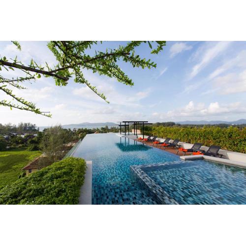 6th Avenue Surin Beach - Official Account