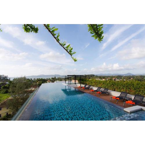 6th Avenue Surin Beach Condo by Thai Apart