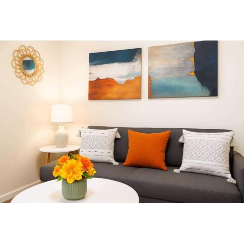 729A Near MOA and Airport PoolView Balcony