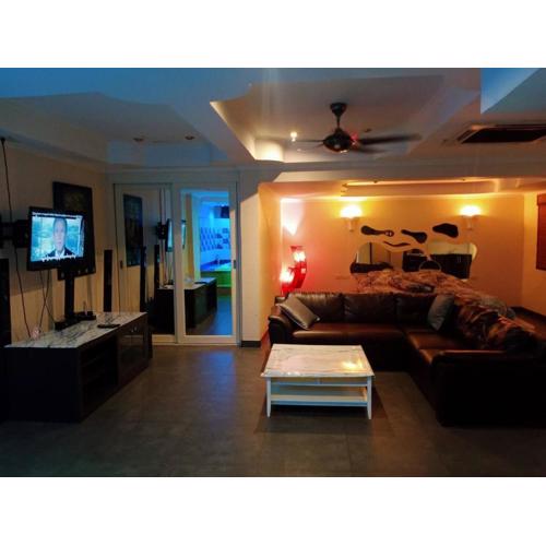 75 sqm Studio type Jacuzzi Apartment 101A