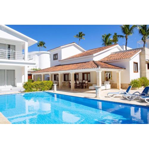 7BR Villa next to beach Punta Cana